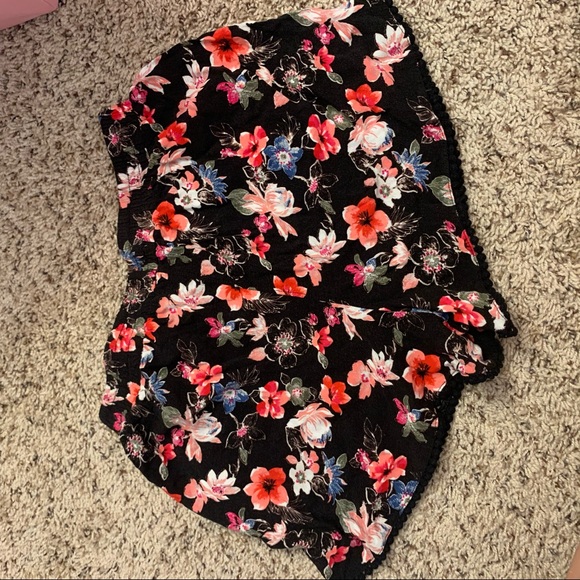 Hollister flows shorts - Picture 4 of 4